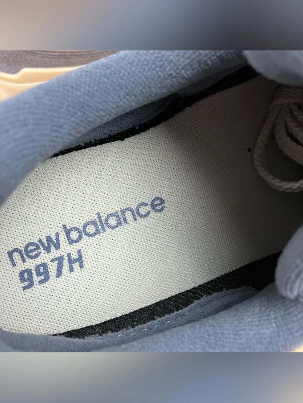 New Balance Men’s Size 8.0 D 997H Light Blue White Suede Athletic Shoes NWOT